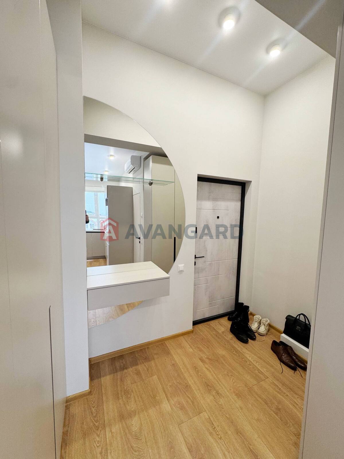 1 ����. ��������, 29/18/10 ��. �., 5/5 ���� ���� 9