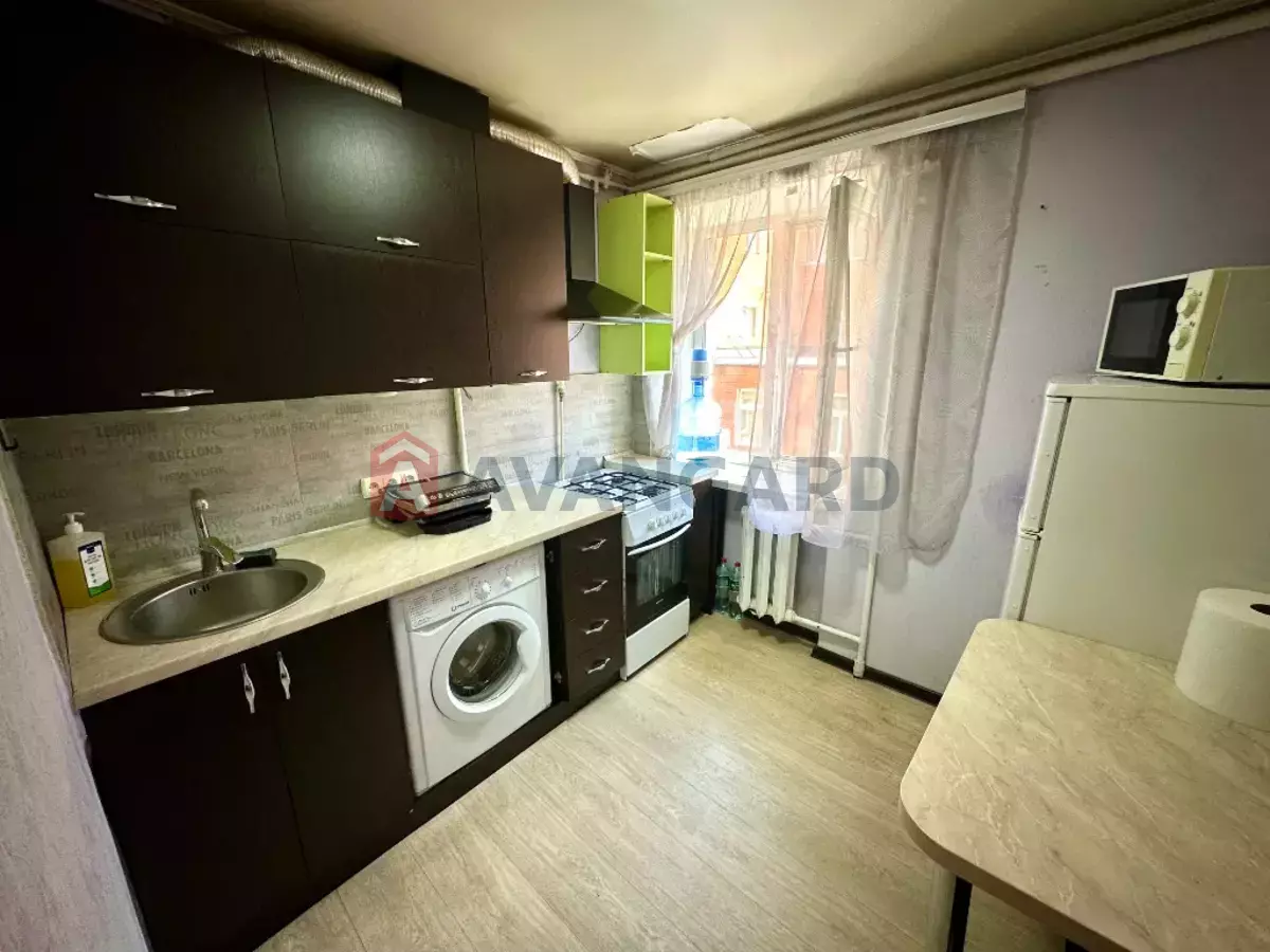 1 ����. ��������, 30/16/6 ��. �., 5/5 ���� ���� 1