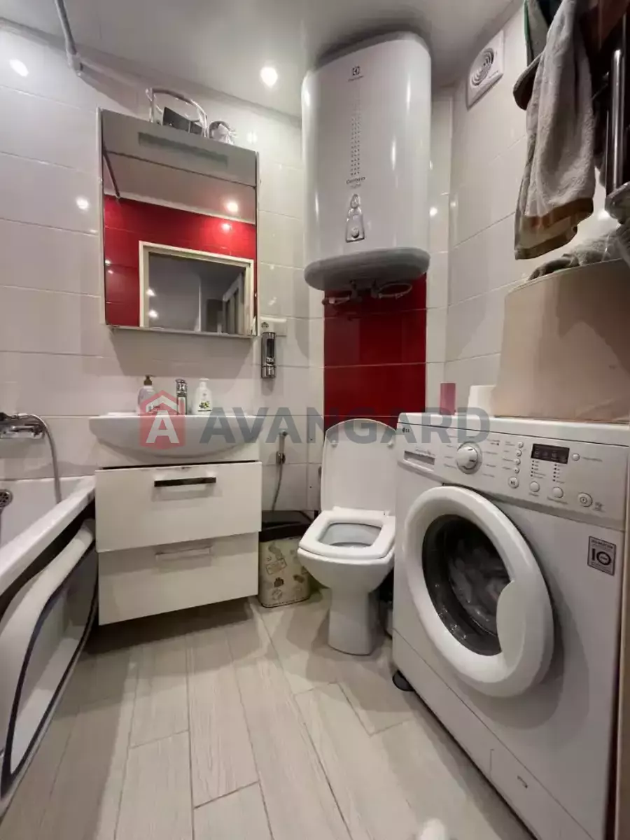 3 ��. ��������, 70/46/9 ��. �., 1/9 ������ ���� 12