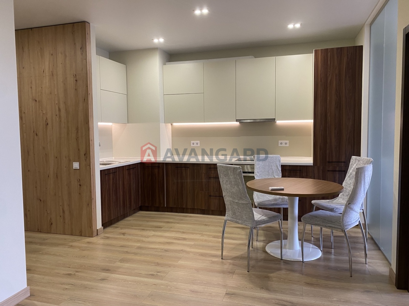 2 ��. ��������, 68/26/23 ��. �., 16/26 ������ ���� 1