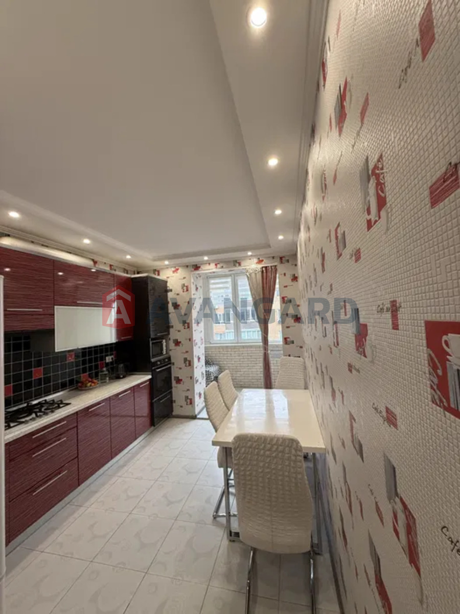 2 ��. ��������, 76/-/16 ��. �., 8/10 ������ ���� 11