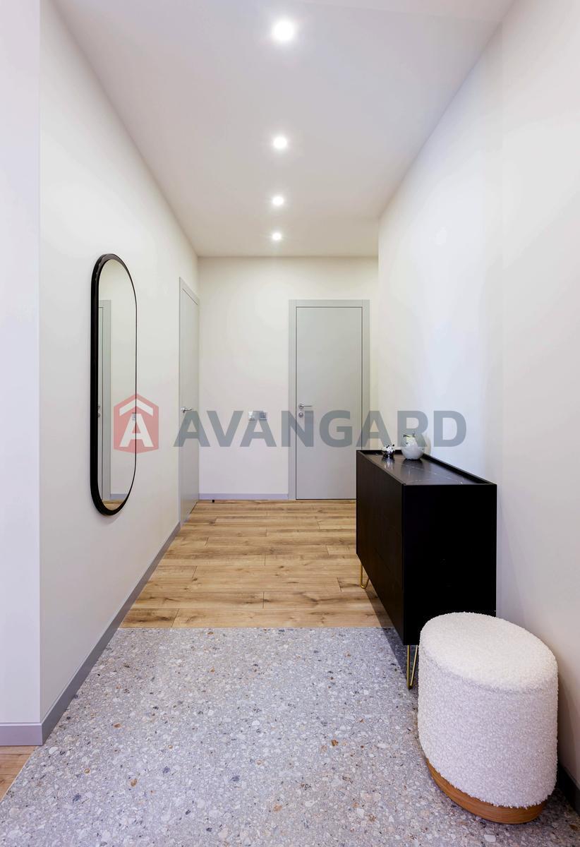 3 ��. ��������, 77 / 27 / 33 �? ��. �., 10/18 ������ ���� 14