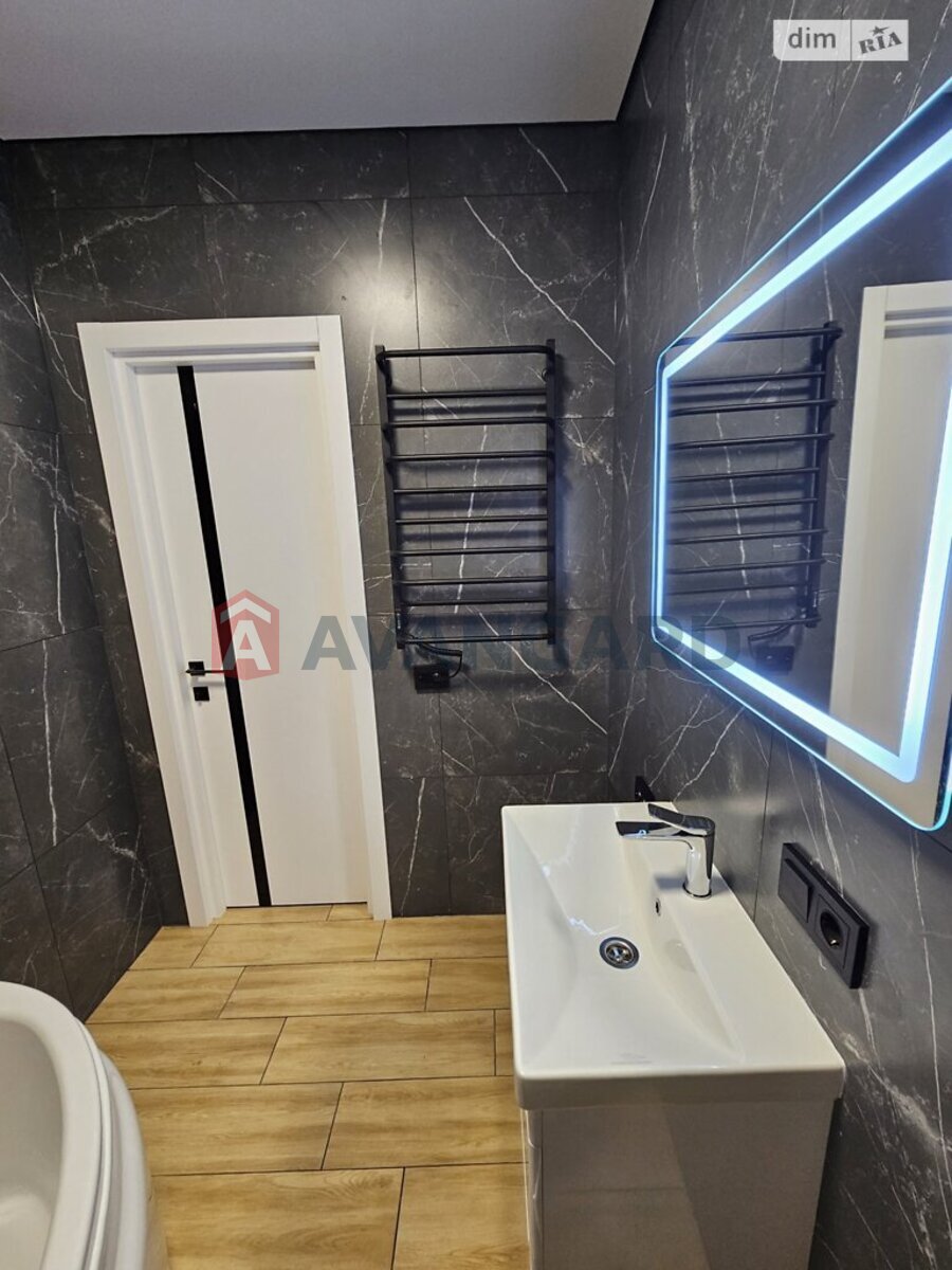 1 ��. ��������, 35/16/10 ��. �., 3/5 ������ ���� 9