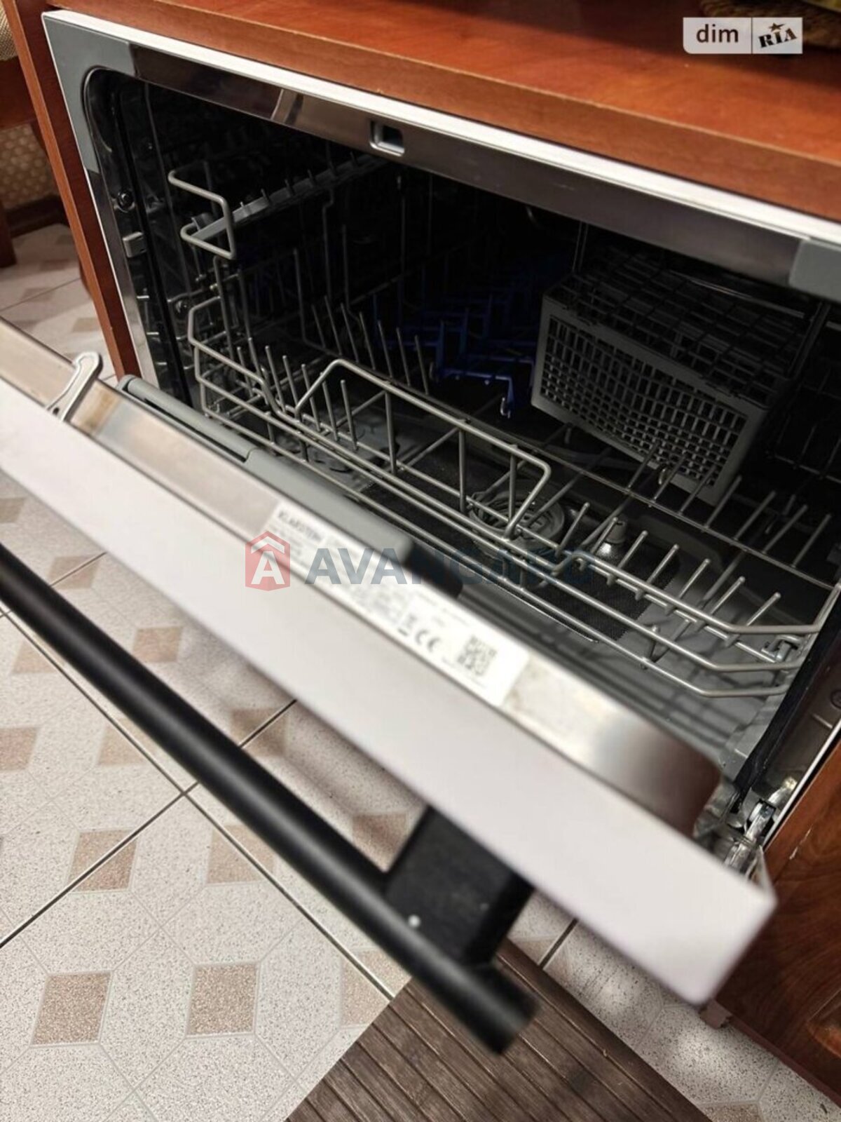 3 ��. ��������, 58/30/7 ��. �., 1/5 ������ ���� 12