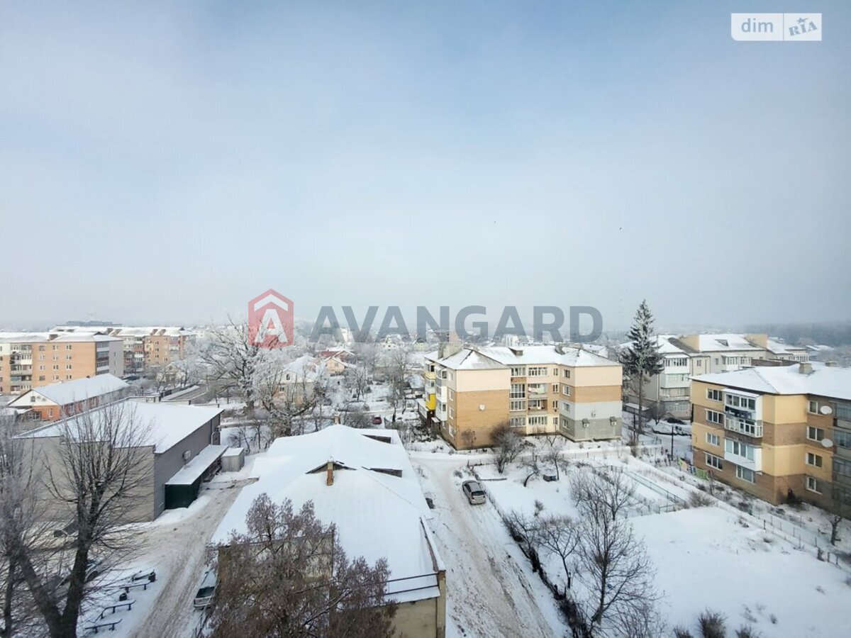 3 ����. ��������, 82/43/12 ��. �., 7/7 ���� ���� 3