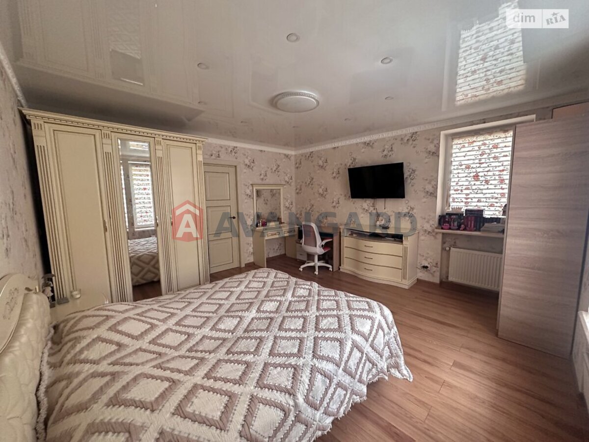 2 ��. ��������, 50/-/- ��. �., 2/11 ������ ���� 8