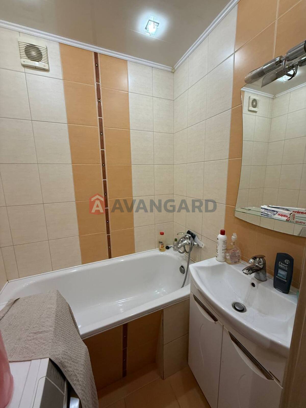 3 ����. ��������, 69/40/9 ��. �., 8/9 ���� ���� 9