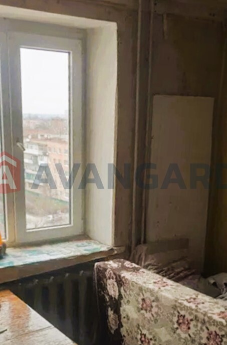 4 . , 81/-/7 . ., 8/9   5