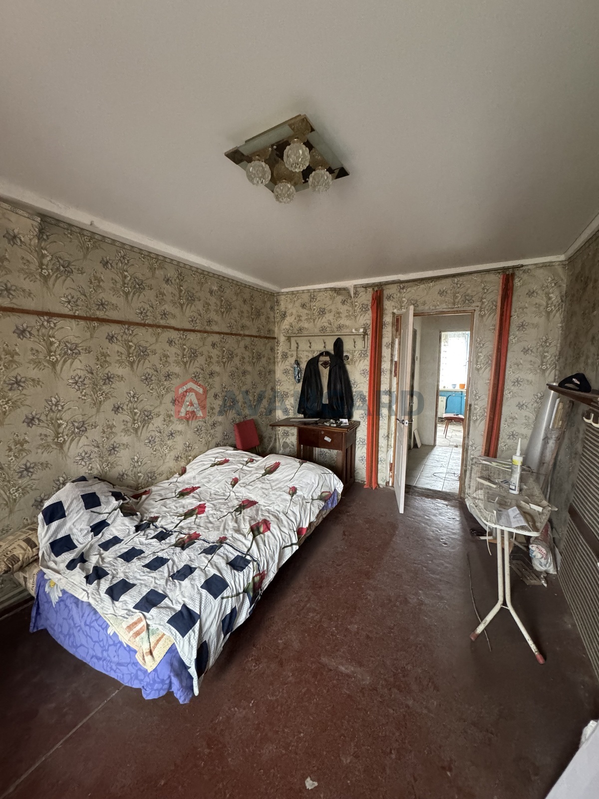 1 ��. ��������, 32,8/14,8/8,6 ��. �., 3/5 ������ ���� 1