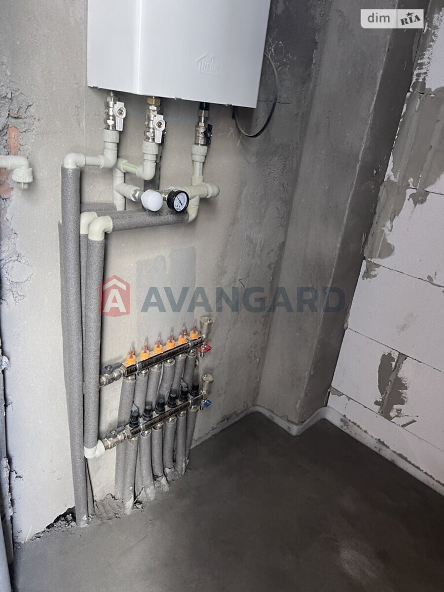 2 ��. ��������, 82/56/5 ��. �., 6/15 ������ ���� 20