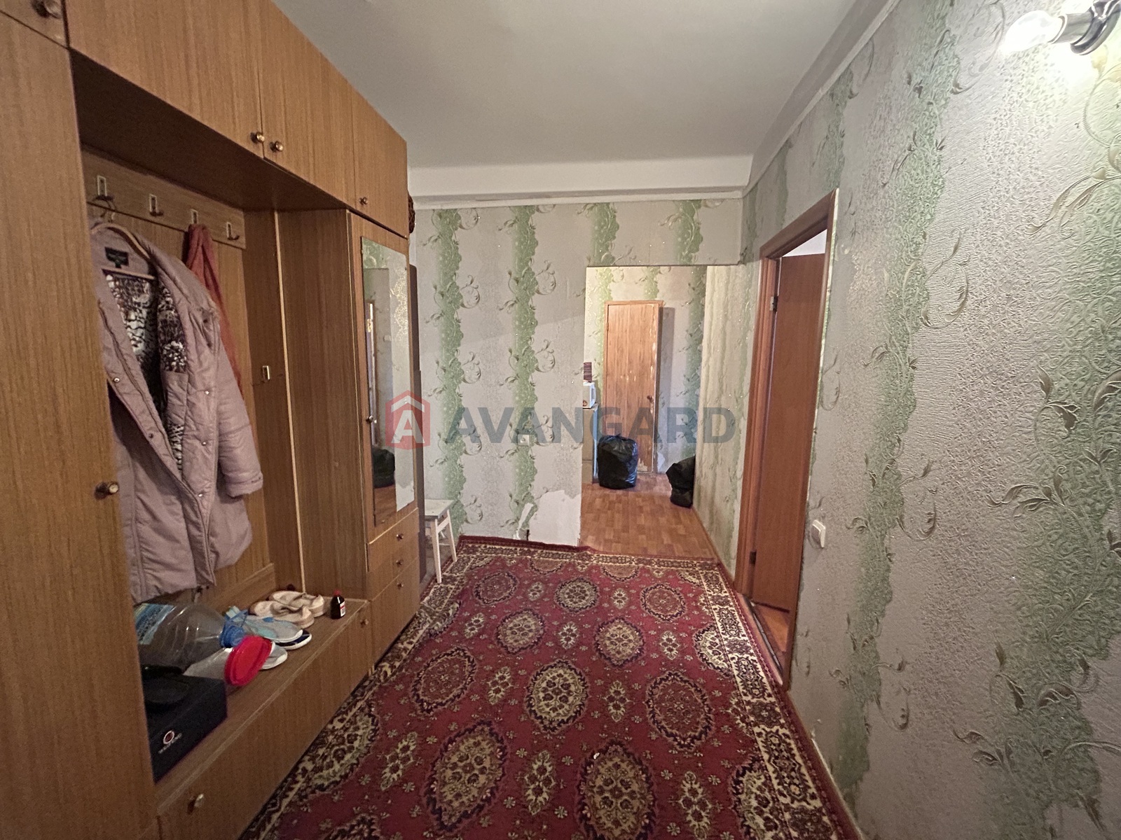 3 . , 70/42/8 . ., 9/9   11