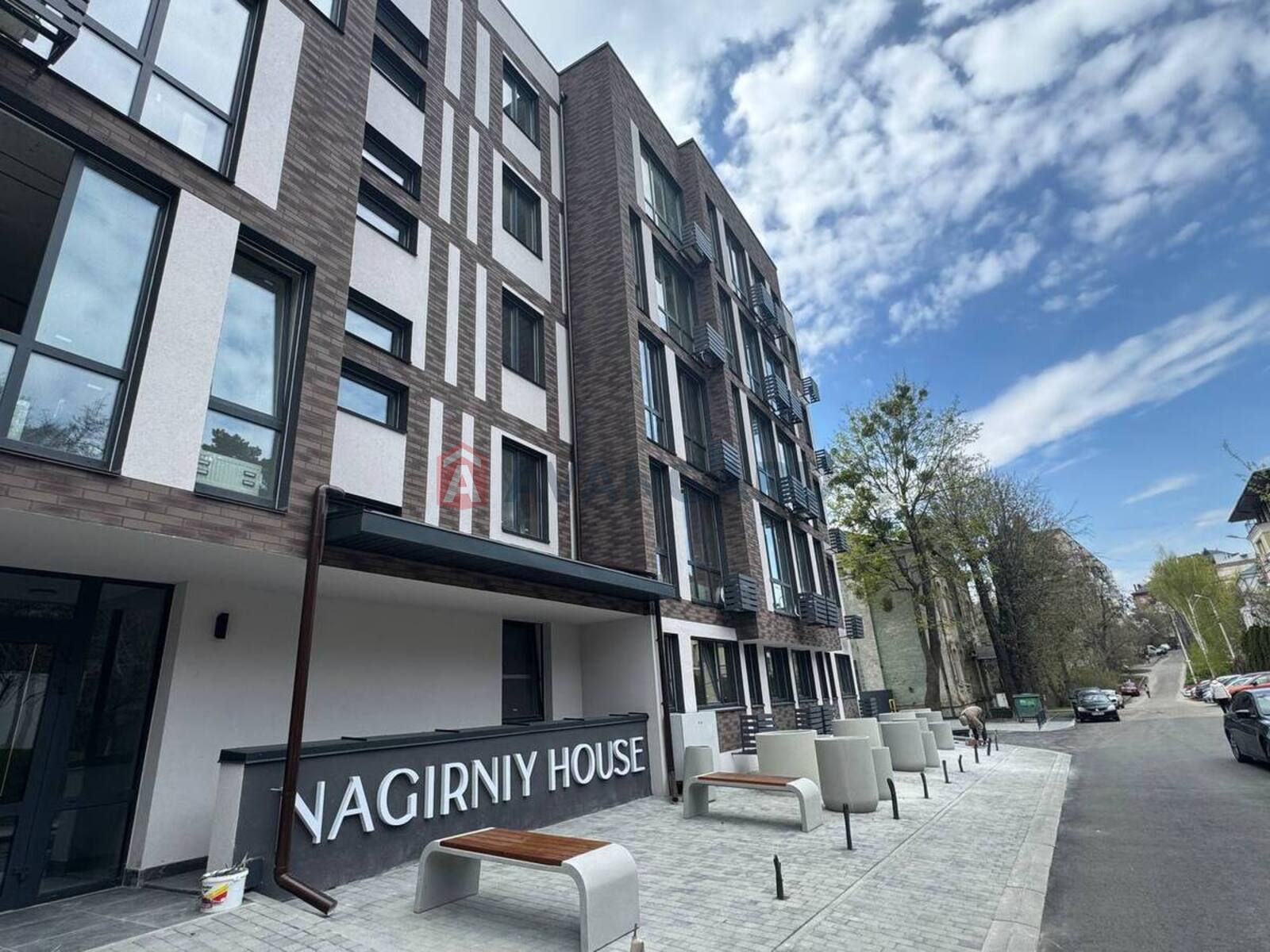 1 ��. ��������, 26/15/5 ��. �., 4/5 ������ ���� 1