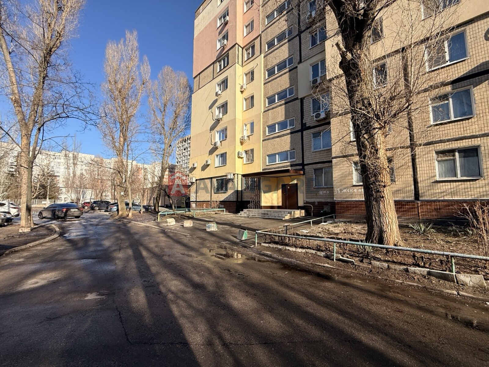 2 ��. ��������, 47/28/9 ��. �., 9/9 ������ ���� 10