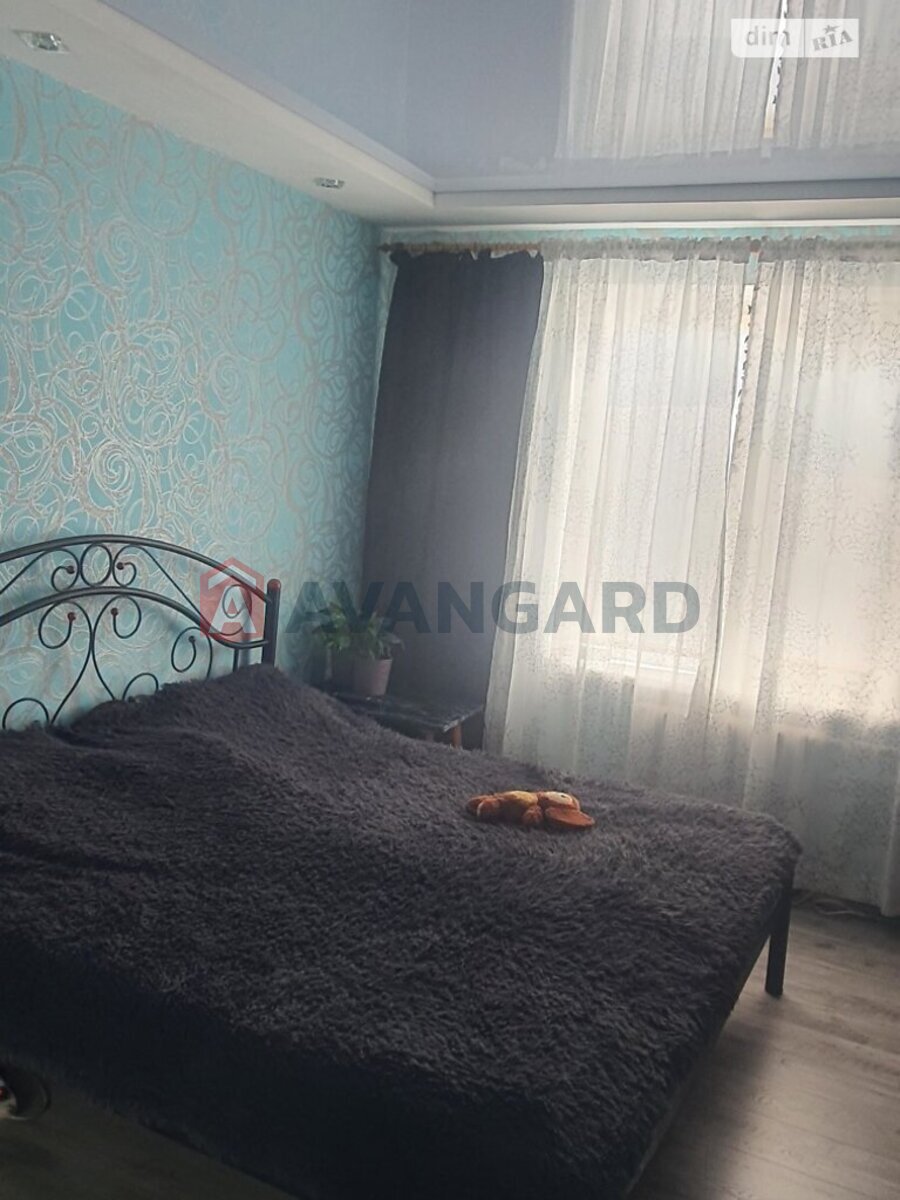 2 ����. ��������, 51/49/8 ��. �., 7/9 ���� ���� 16