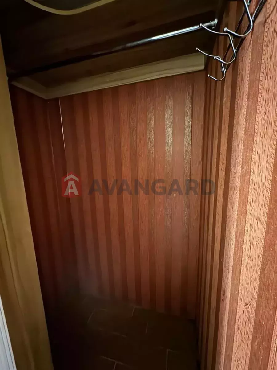 1 ����. ��������, 30/-/8 ��. �., 8/9 ���� ���� 3