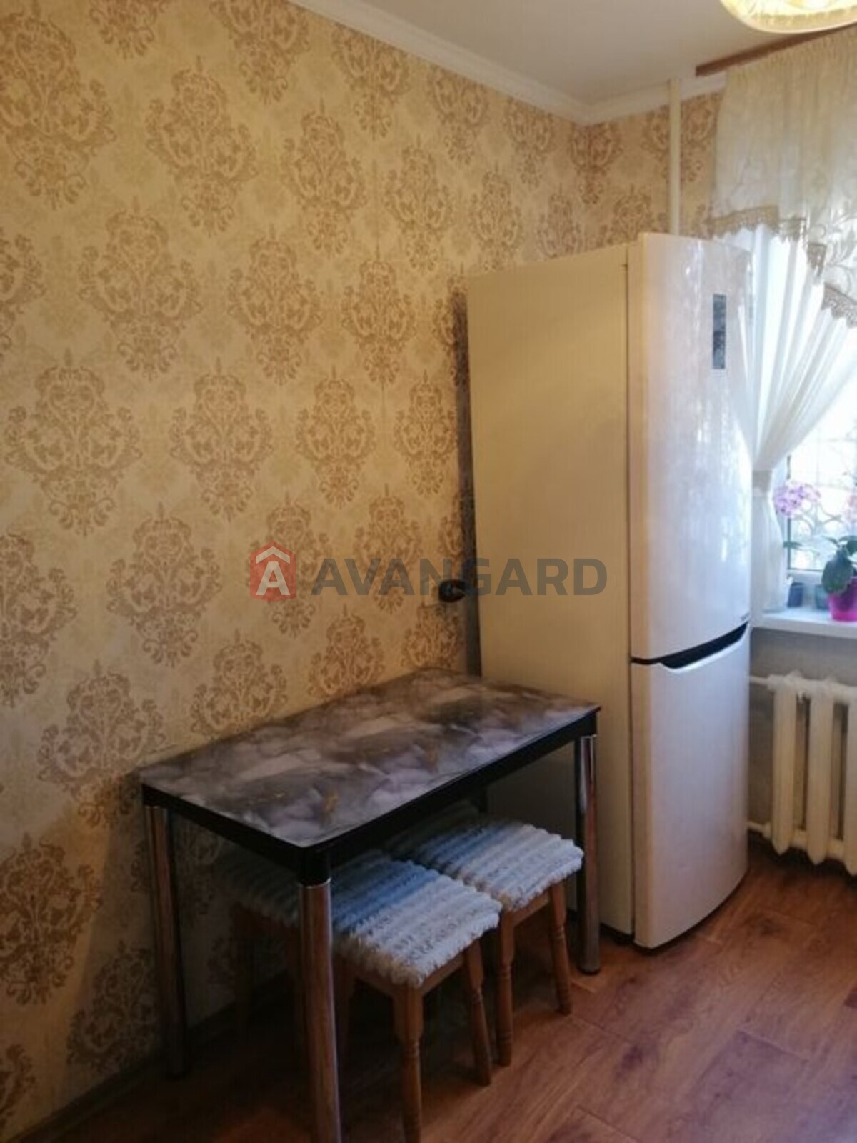 3 ����. ��������, 61/-/8 ��. �., 1/10 ���� ���� 2