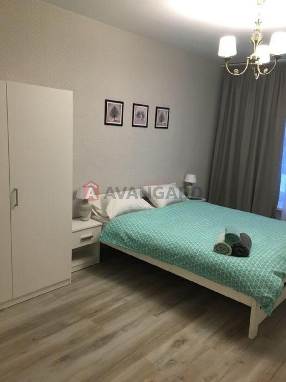 1 ��. ��������, 42/-/15 ��. �., 2/10 ������ ���� 4