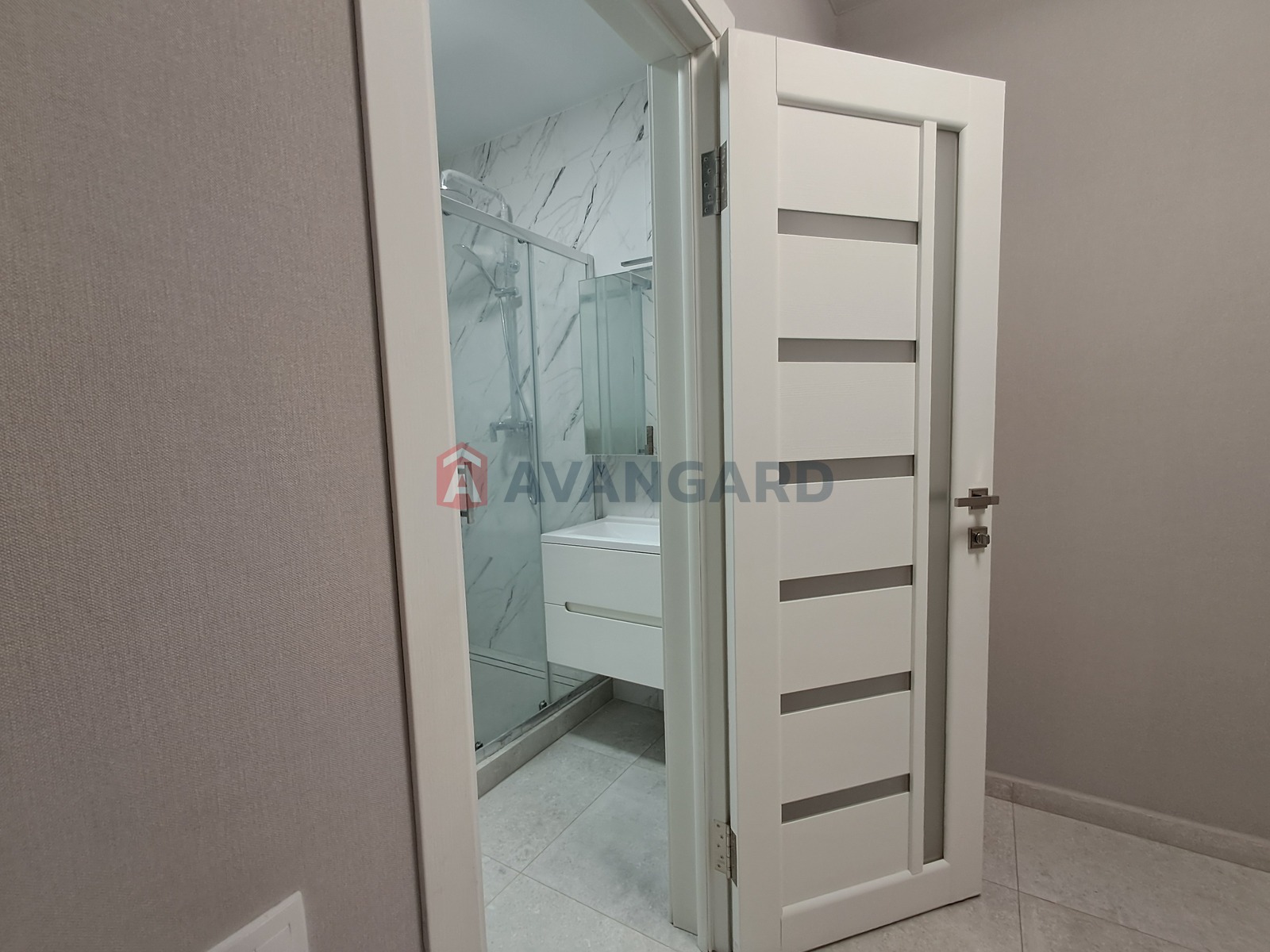 1 ����. ��������, 40/-/14 ��. �., 10/16 ���� ���� 8