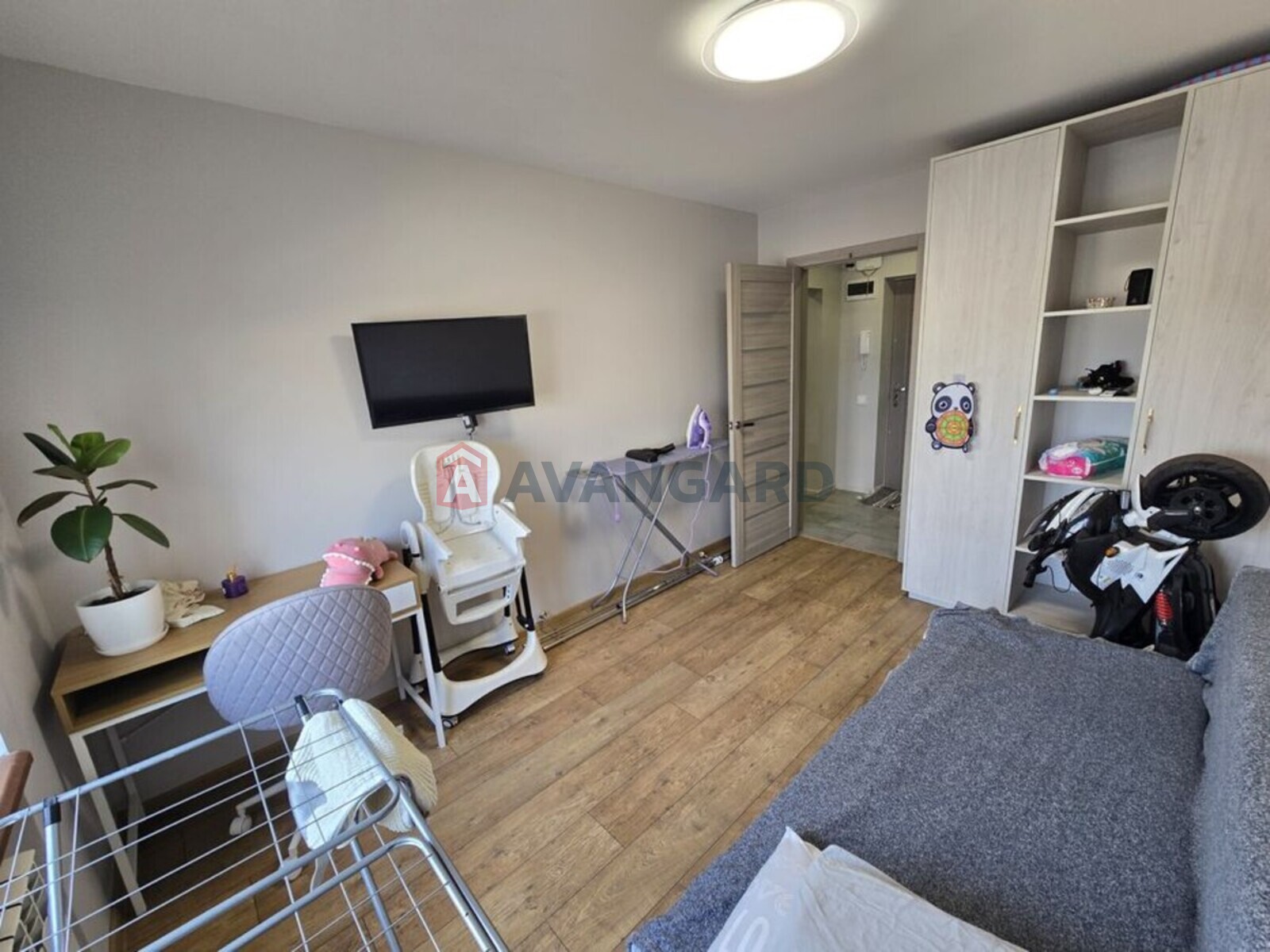 2 ��. ��������, 50/-/8 ��. �., 8/9 ������ ���� 17