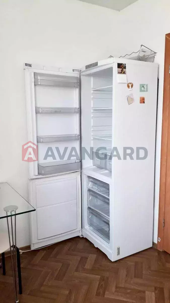 1 ��. ��������, 28/-/7 ��. �., 9/10 ������ ���� 9