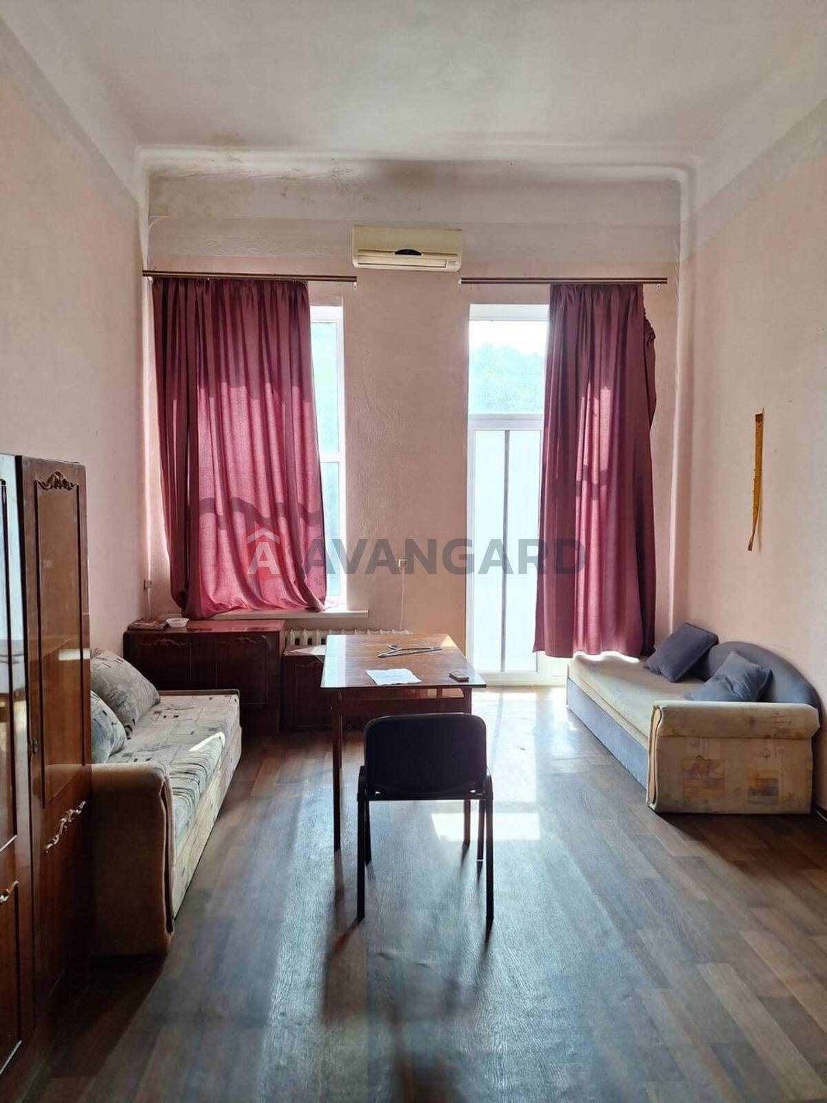 2 ��. ��������, 65/-/10 ��. �., 3/3 ������ ���� 1