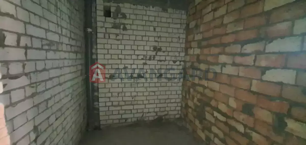 2 ��. ��������, 69/-/- ��. �., 5/10 ������ ���� 9