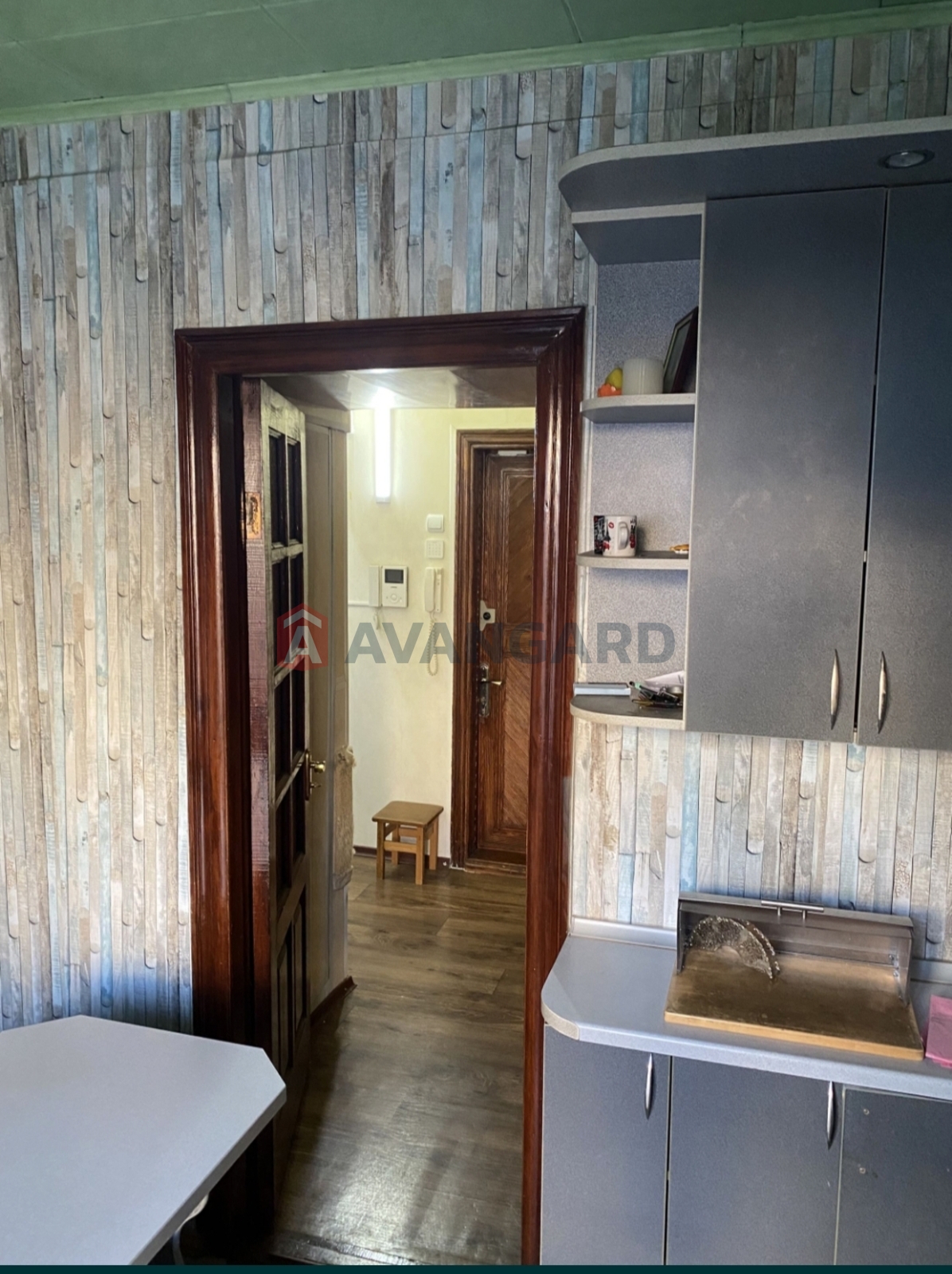 3 . , 68/-/8 . ., 4/9   7