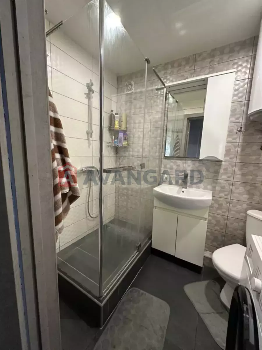 3 ��. ��������, 60/-/8 ��. �., 2/2 ������ ���� 10