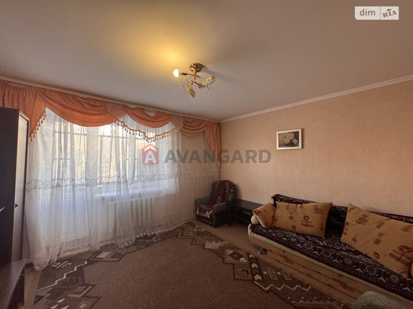 2 ��. ��������, 48/27/7 ��. �., 5/9 ������ ���� 12