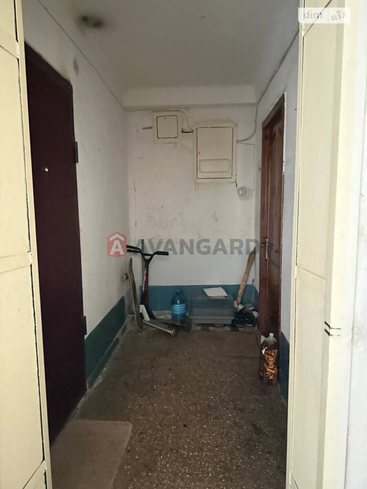 2 ����. ��������, 51/-/- ��. �., 8/9 ���� ���� 4