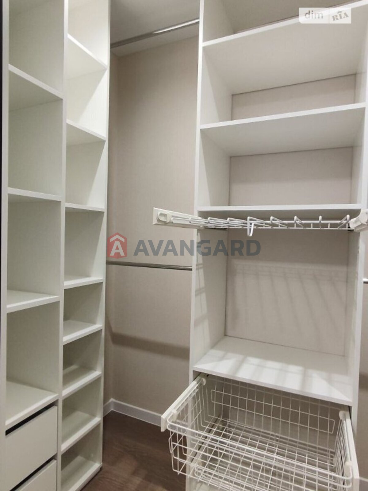 1 ��. ��������, 43/16/15 ��. �., 4/15 ������ ���� 14