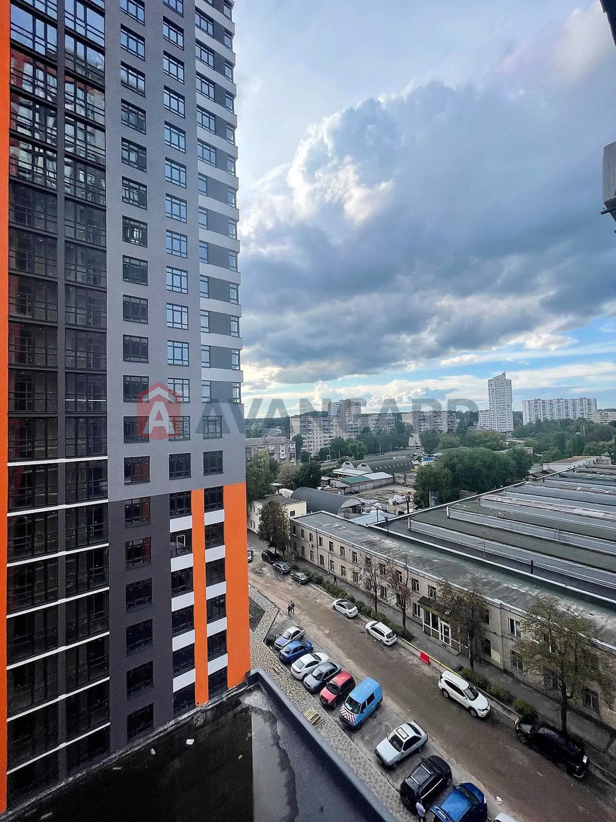 1 ��. ��������, 38/-/10 ��. �., 9/25 ������ ���� 15