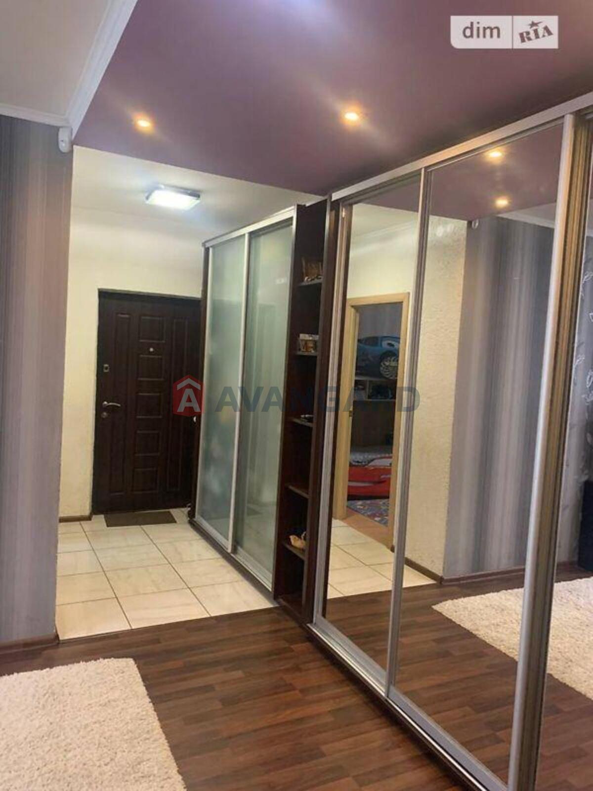 2 ��. ��������, 64/64/16 ��. �., 1/8 ������ ���� 4