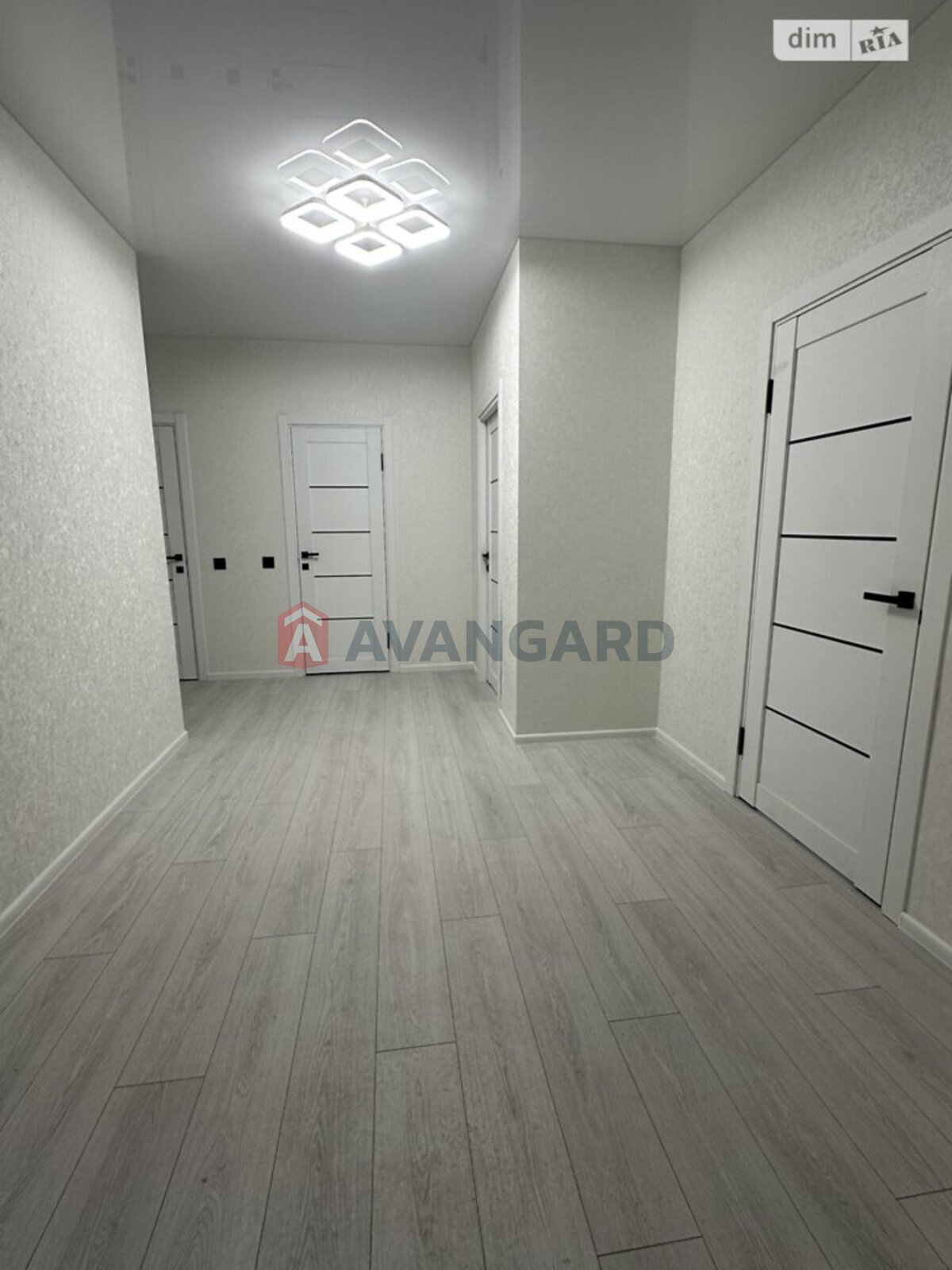 2 ��. ��������, 81/43/17 ��. �., 1/10 ������ ���� 7