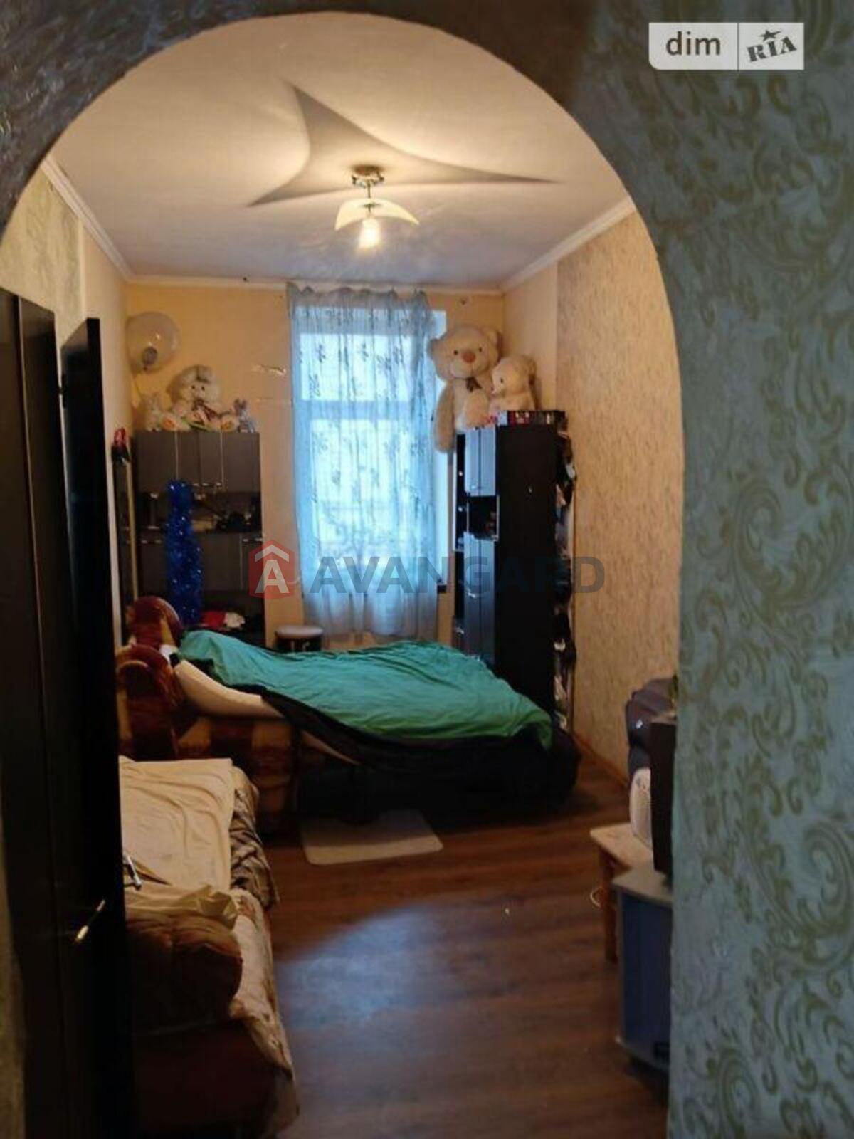 1 ����. ��������, 25/15/10 ��. �., 2/2 ���� ���� 4