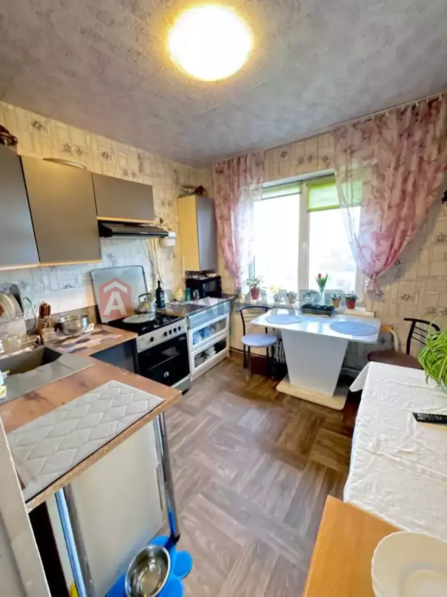 3 ��. ��������, 71/43/8 ��. �., 9/9 ������ ���� 16