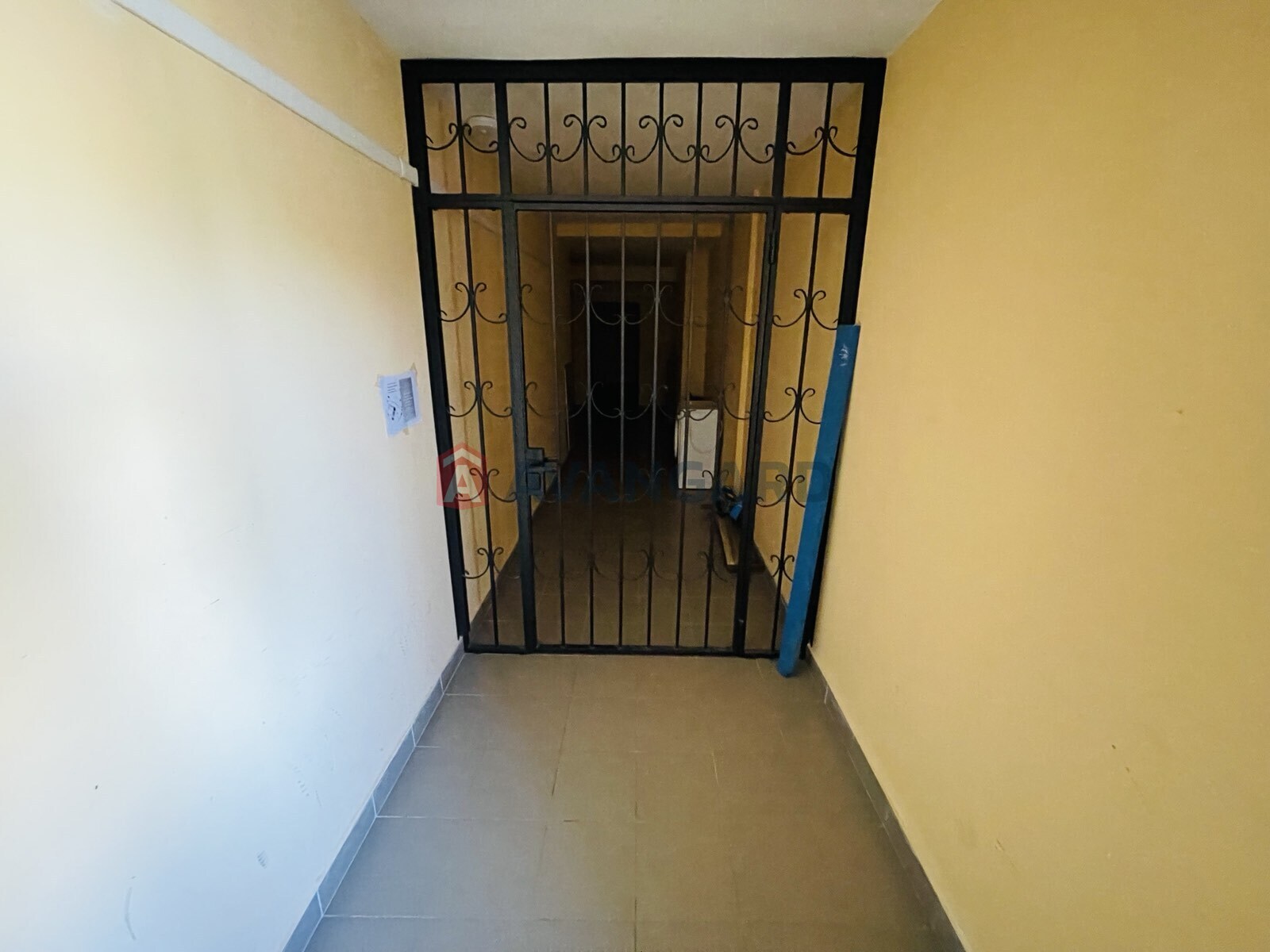 2 ��. ��������, 58/33/8 ��. �., 1/10 ������ ���� 5