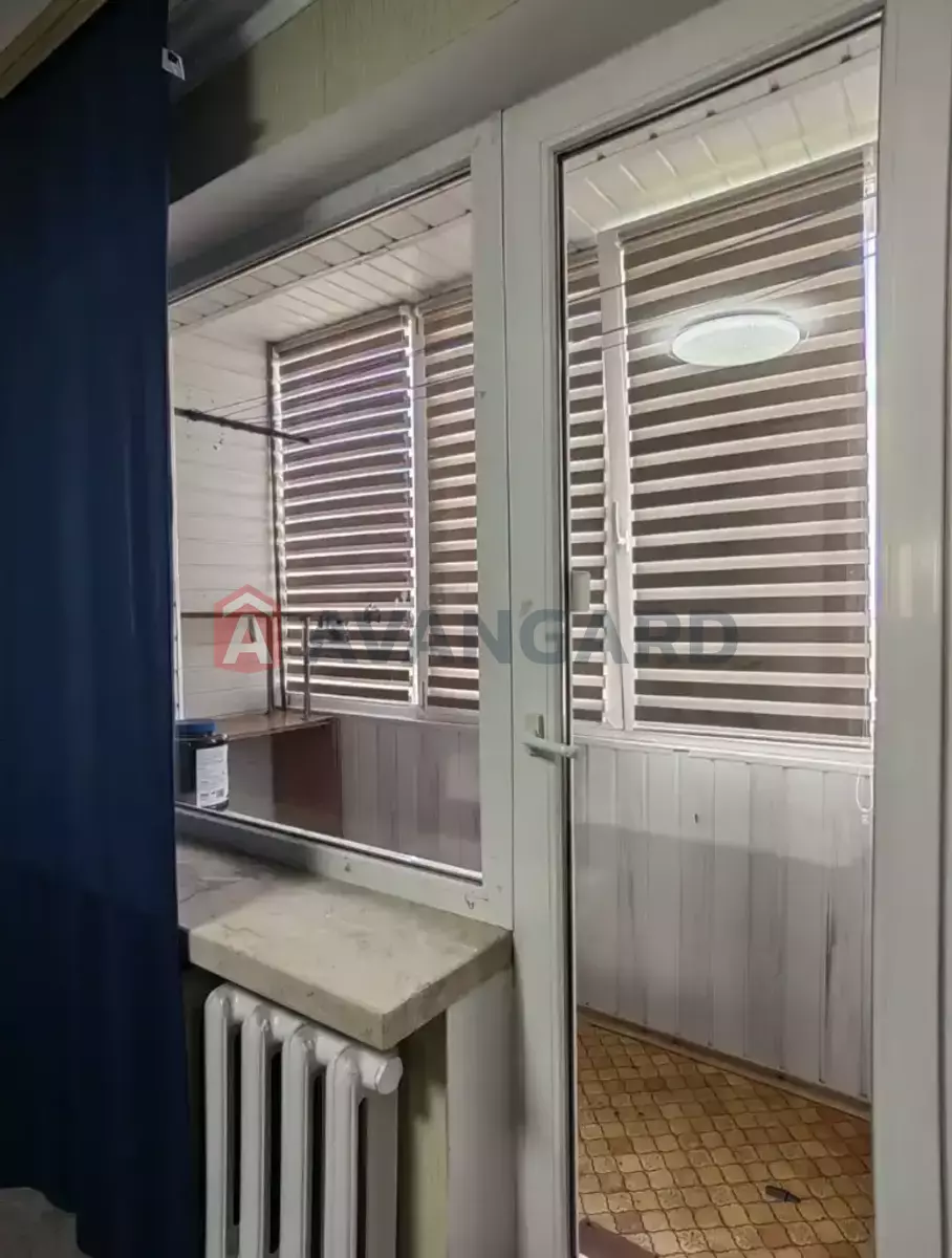 3 ����. ��������, 70/-/10 ��. �., 10/10 ���� ���� 11