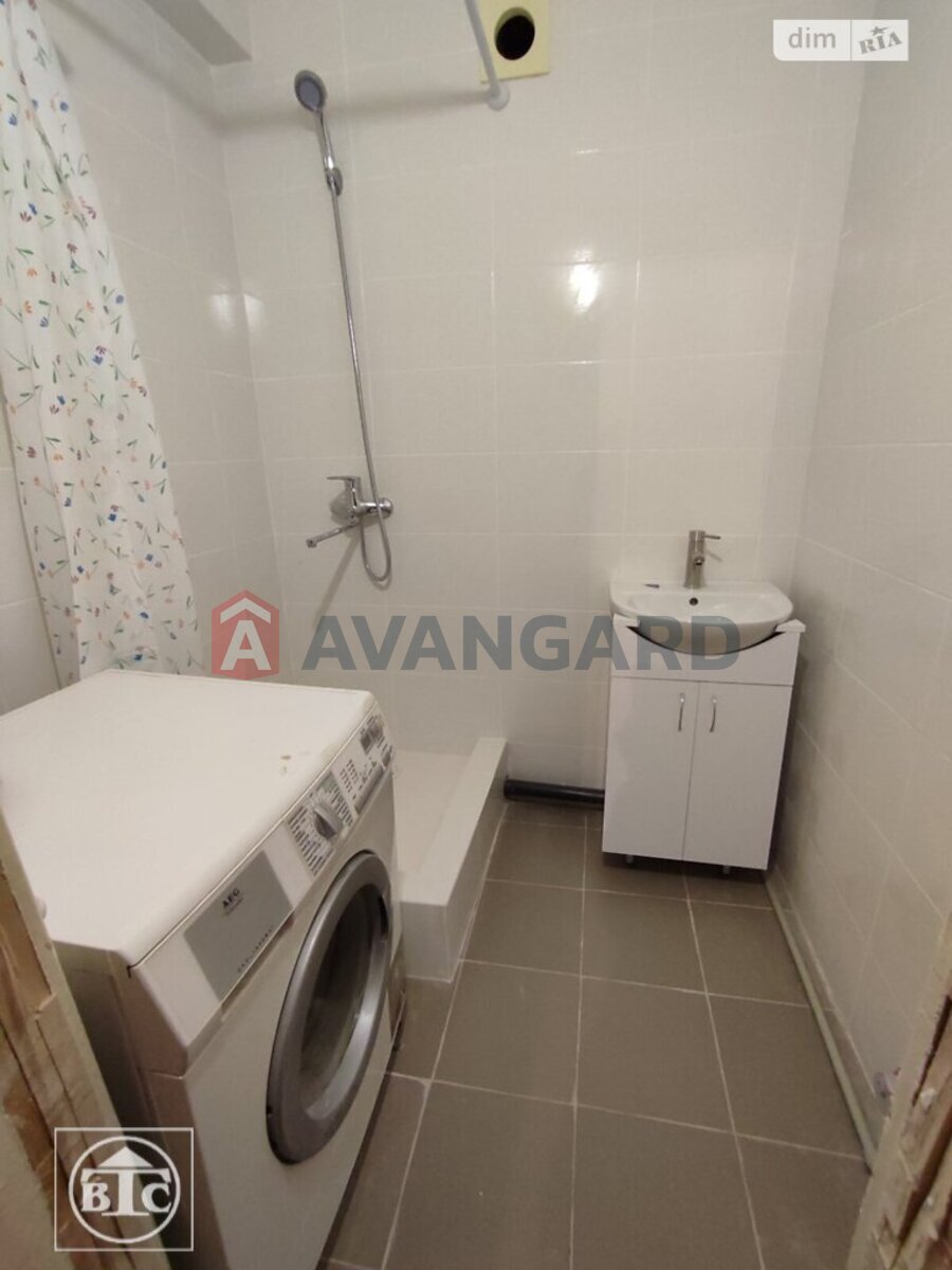 2 ��. ��������, 47/27/7 ��. �., 10/10 ������ ���� 7