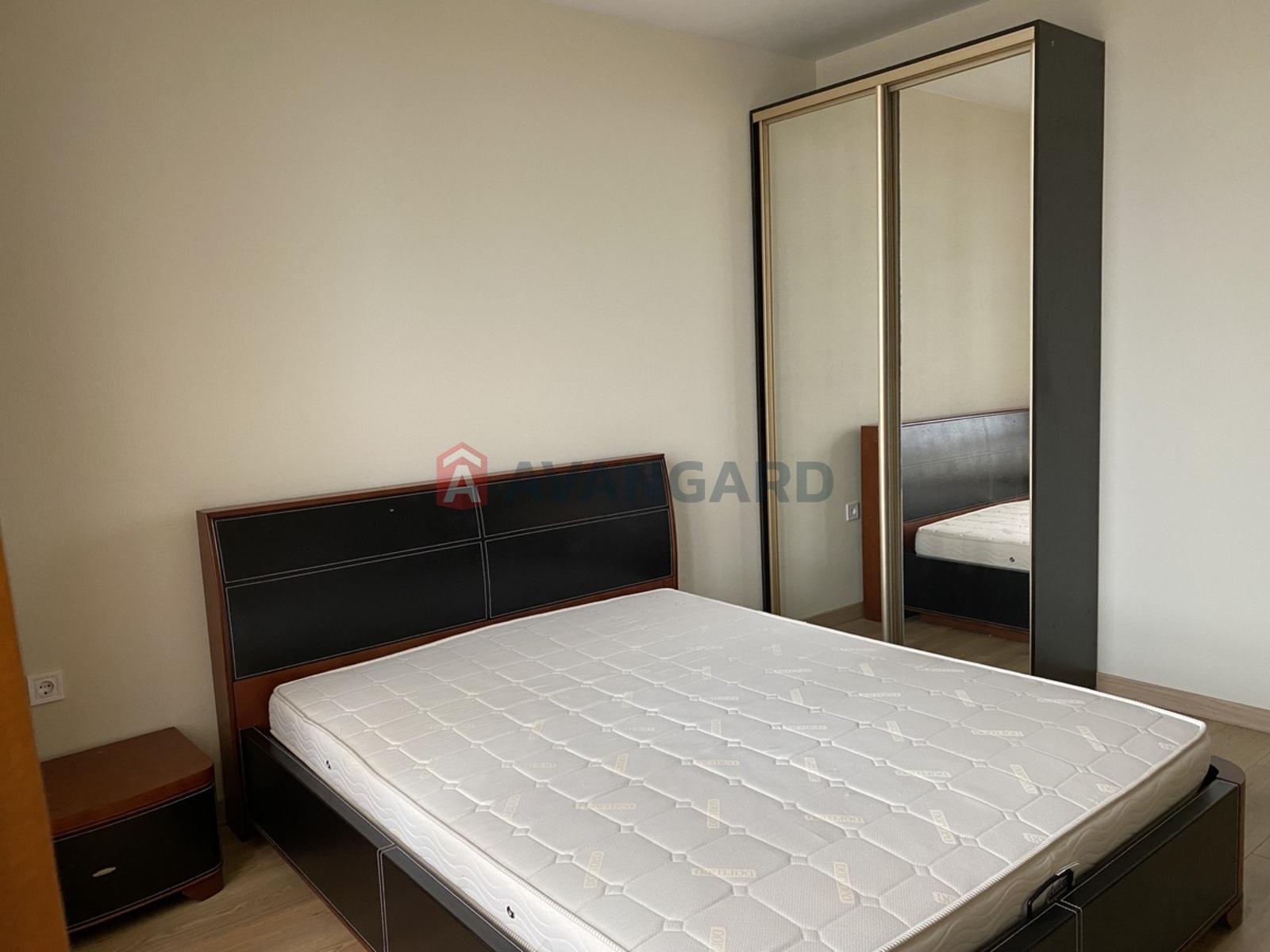 2 ��. ��������, 68/26/23 ��. �., 16/26 ������ ���� 14