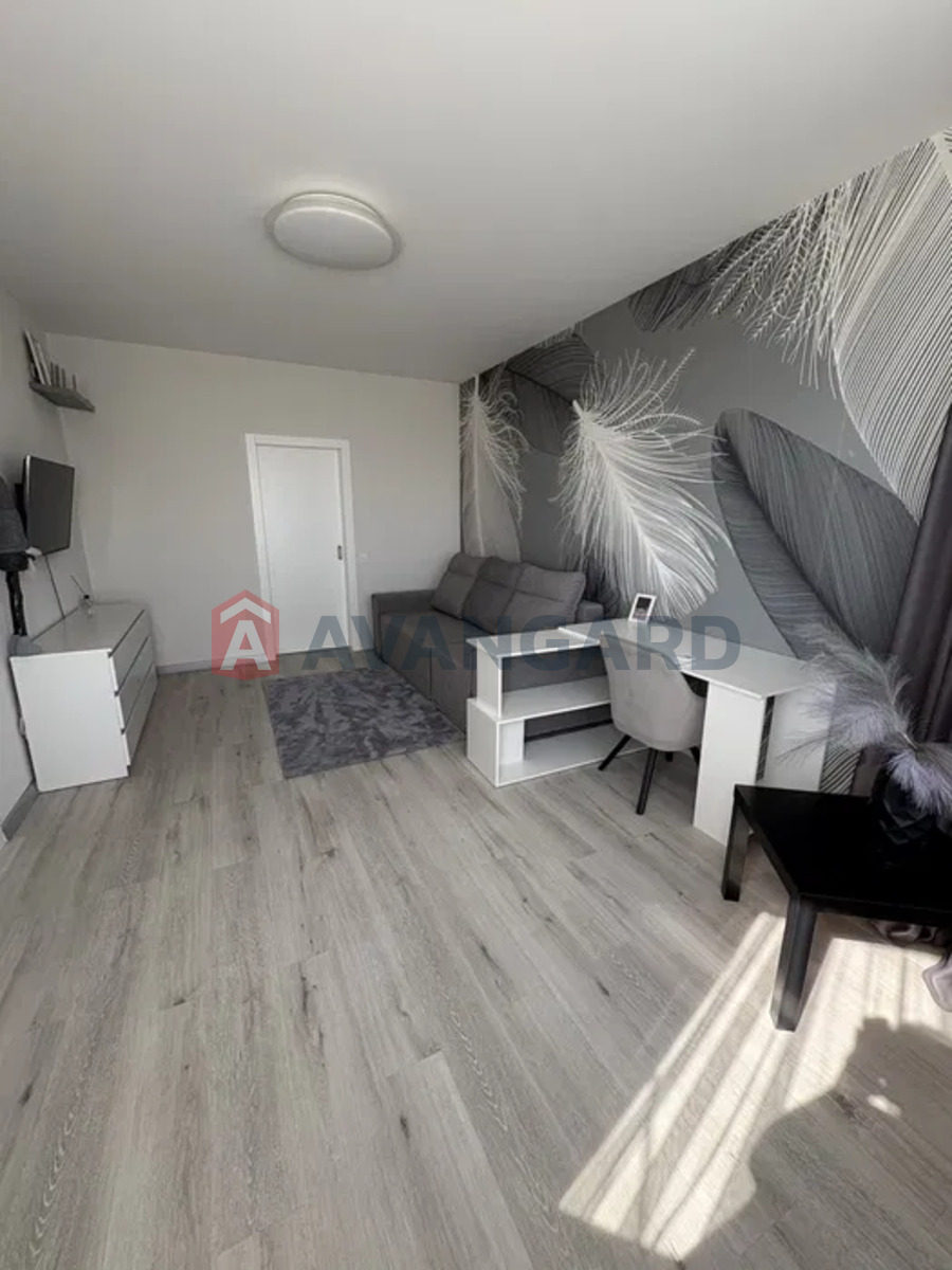 3 ��. ��������, 72/-/10 ��. �., 24/33 ������ ���� 3