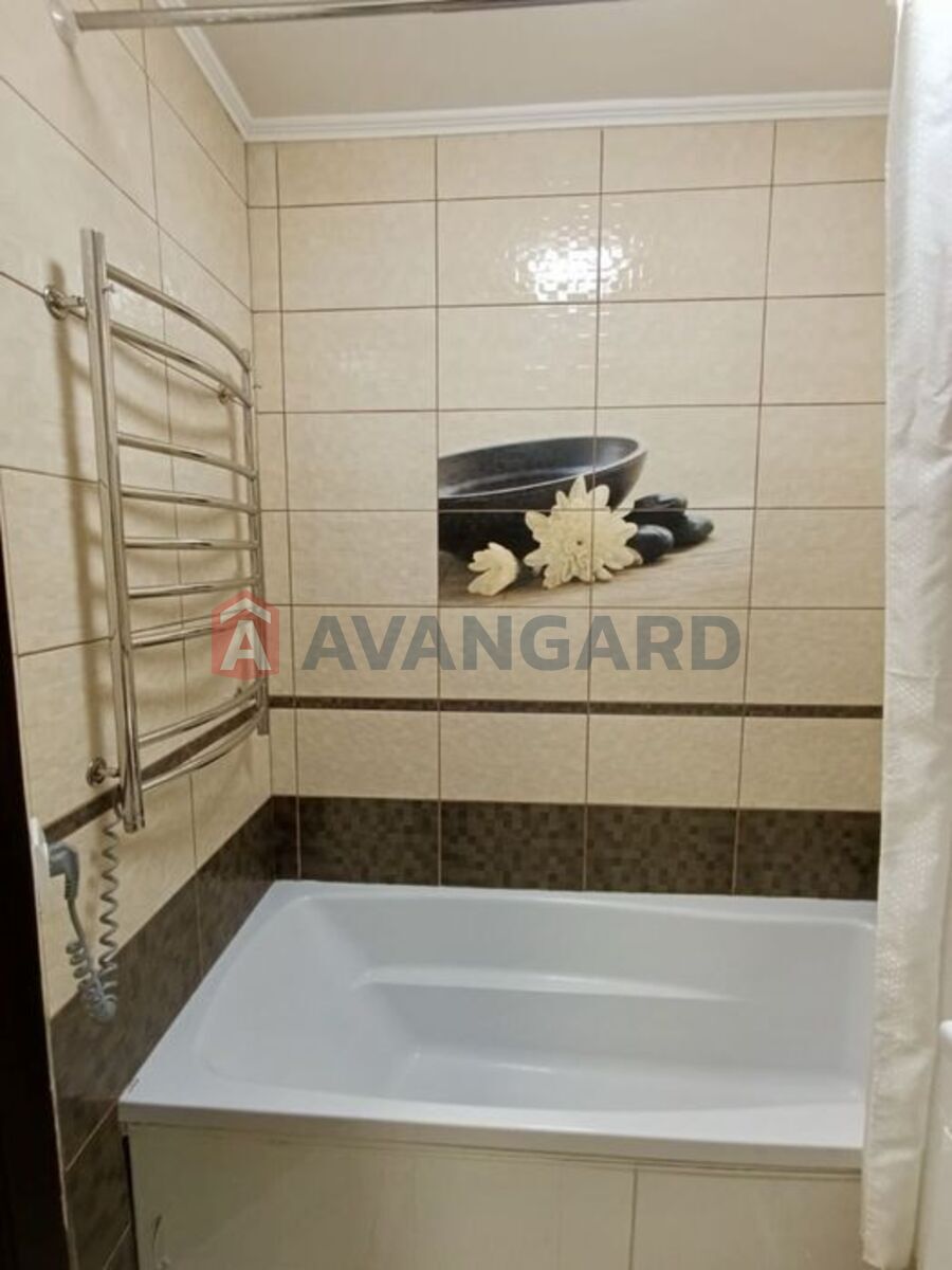 1 ��. ��������, 33/-/8 ��. �., 5/5 ������ ���� 12