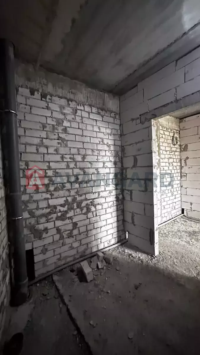 2 ����. ��������, 48/18/17 ��. �., 3/9 ���� ���� 12