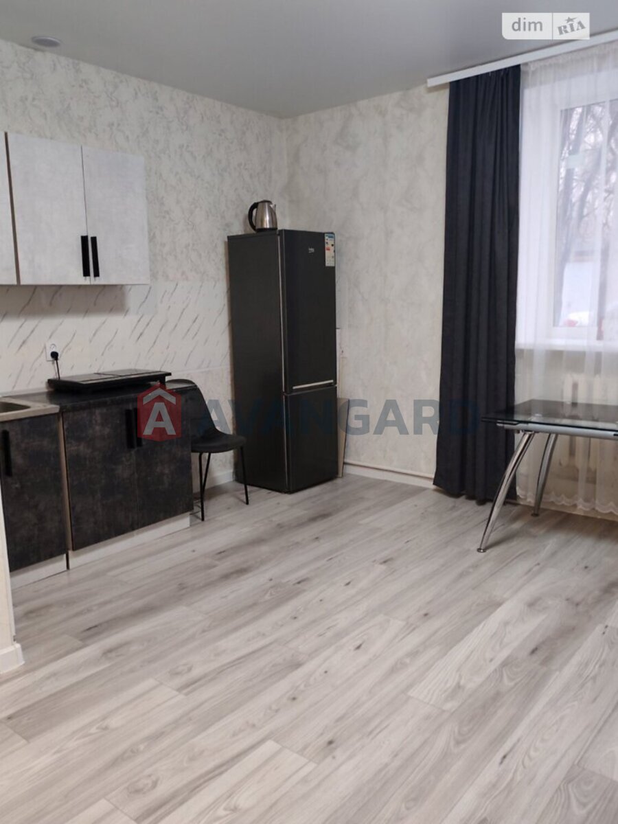 1 ��. ��������, 28/-/5 ��. �., 1/2 ������ ���� 16