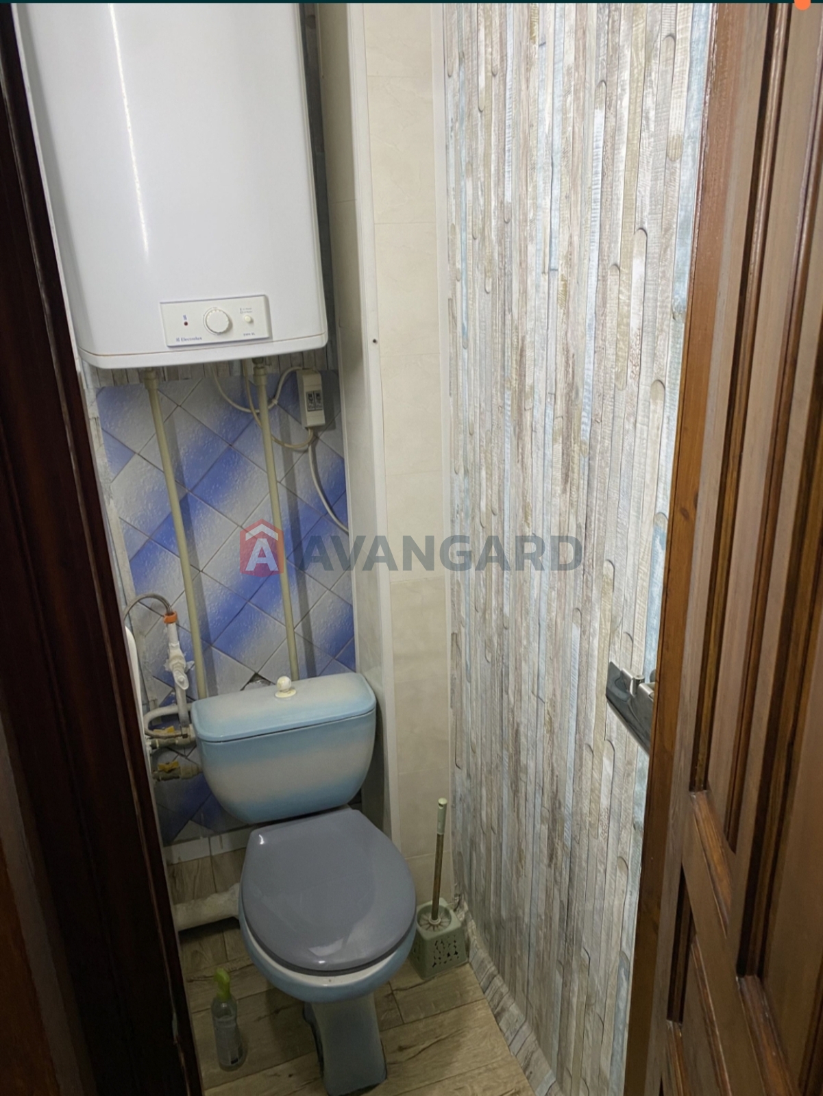 3 ��. ��������, 68/-/8 ��. �., 4/9 ������ ���� 8