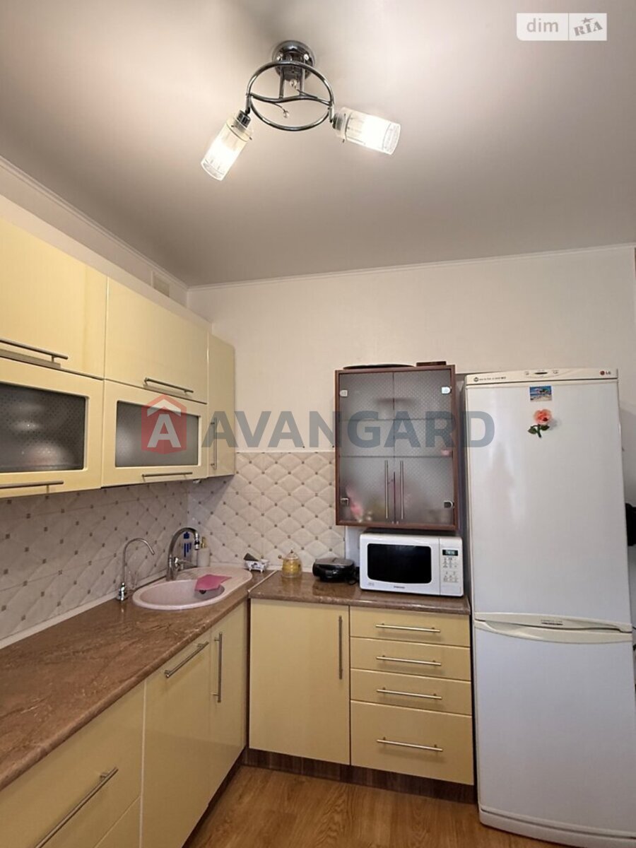 2 ��. ��������, 72/31/18 ��. �., 5/9 ������ ���� 23