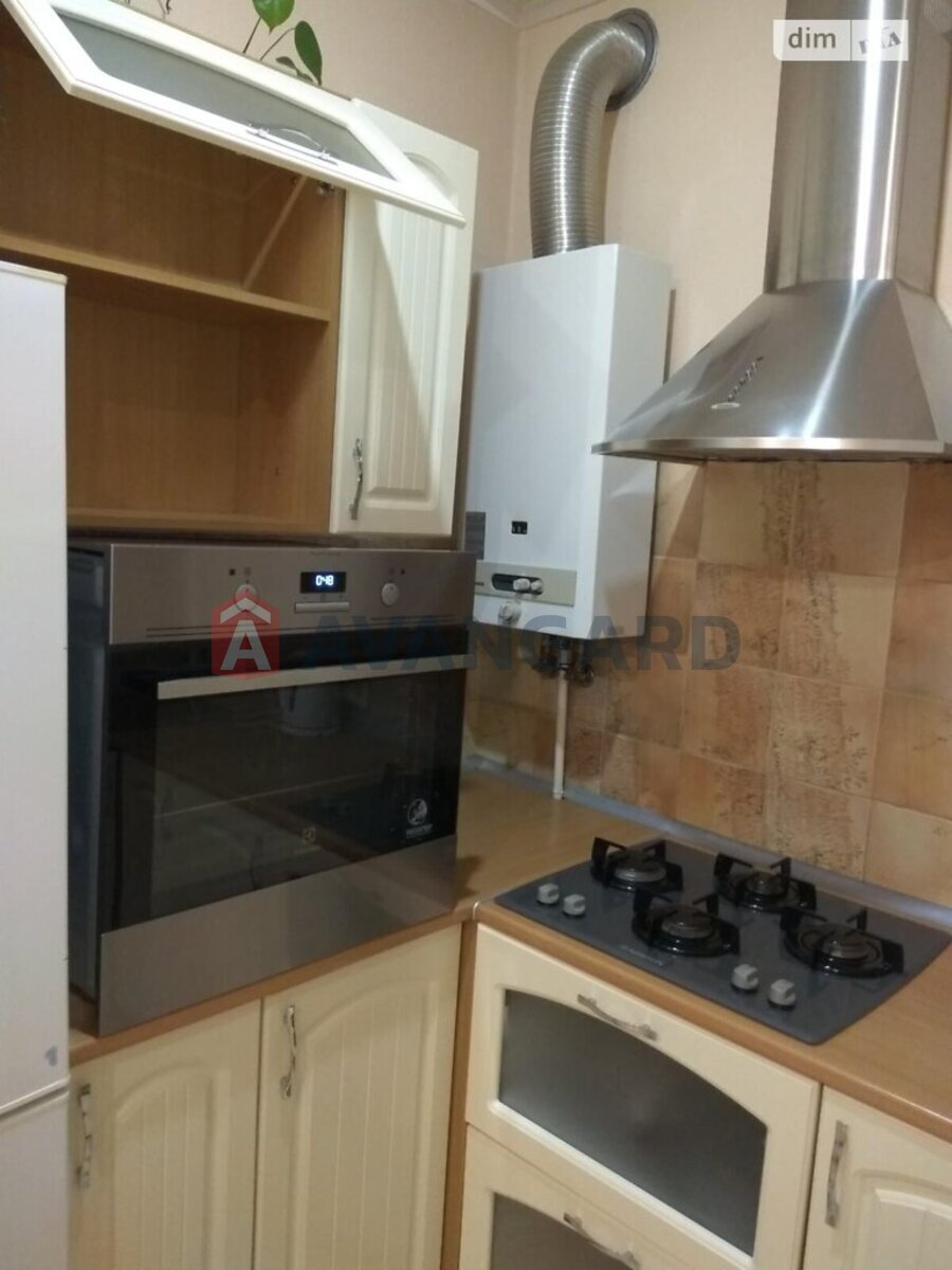 3 ��. ��������, 57/20/27 ��. �., 2/3 ������ ���� 7