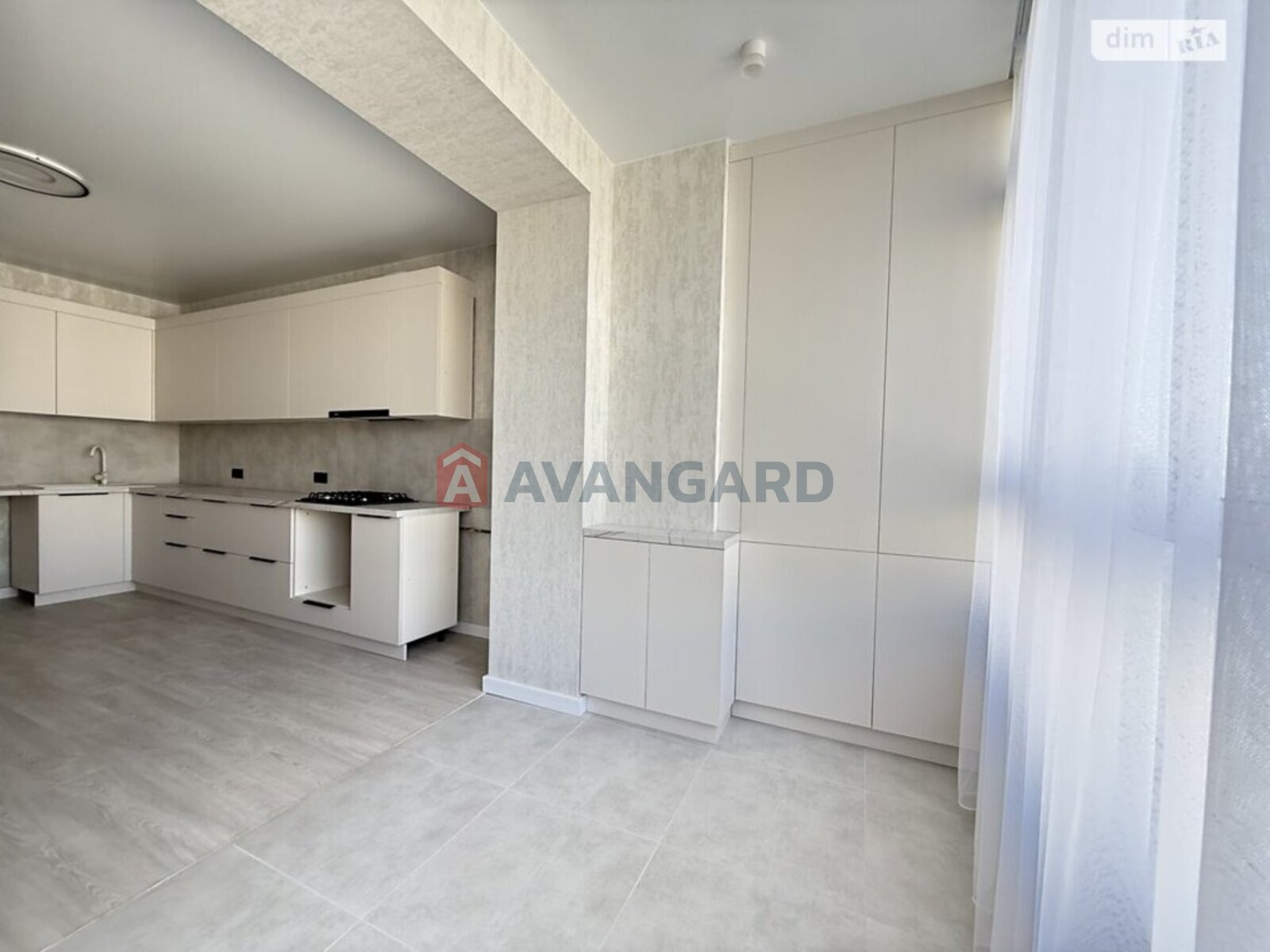 1 ��. ��������, 47/15/22 ��. �., 9/10 ������ ���� 4