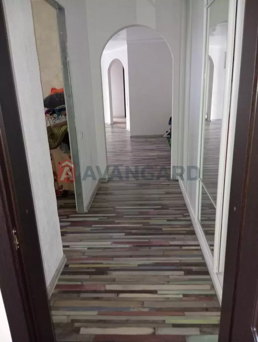 3 ��. ��������, 82/-/10 ��. �., 2/5 ������ ���� 7