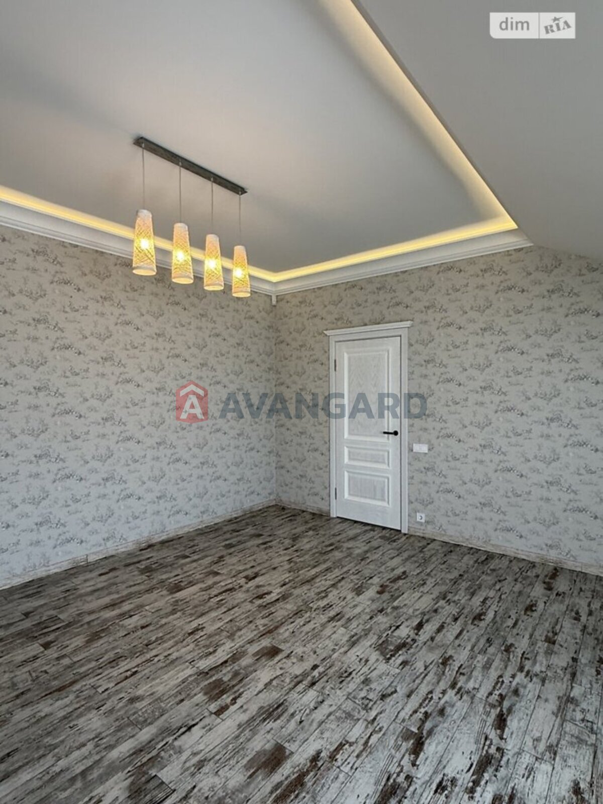 3 ��. ��������, 120/80/35 ��. �., 5/5 ������ ���� 6